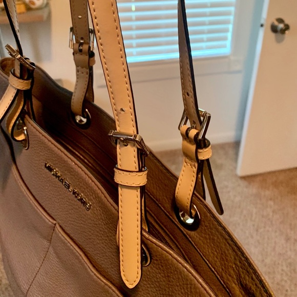 Michael Kors Shoulder Bag - Picture 5 of 5